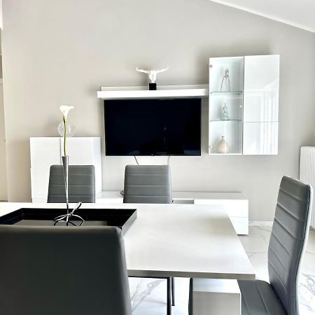 Donnino Apartments Fidenza Eksteriør billede