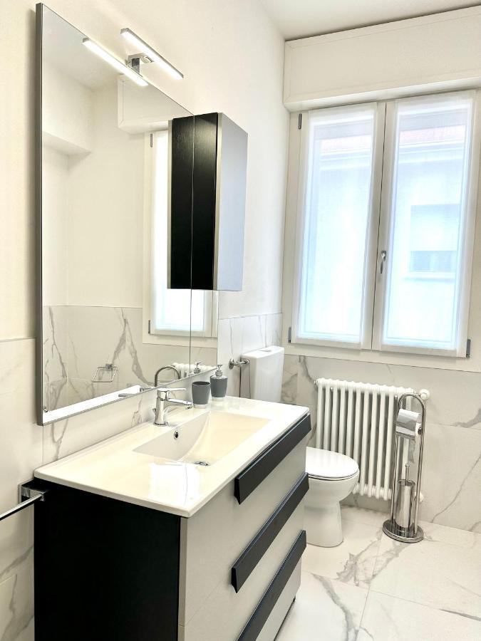 Donnino Apartments Fidenza Eksteriør billede